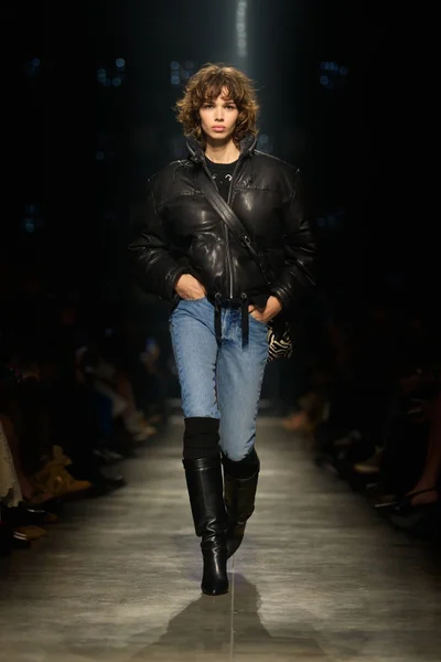 Look 9